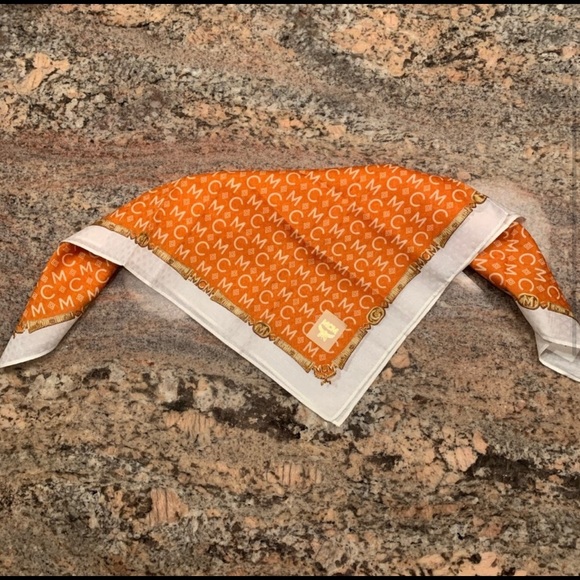 🐕 New MCM Square Cotton Silk Twill Mini Scarf 🐕 - Picture 3 of 5